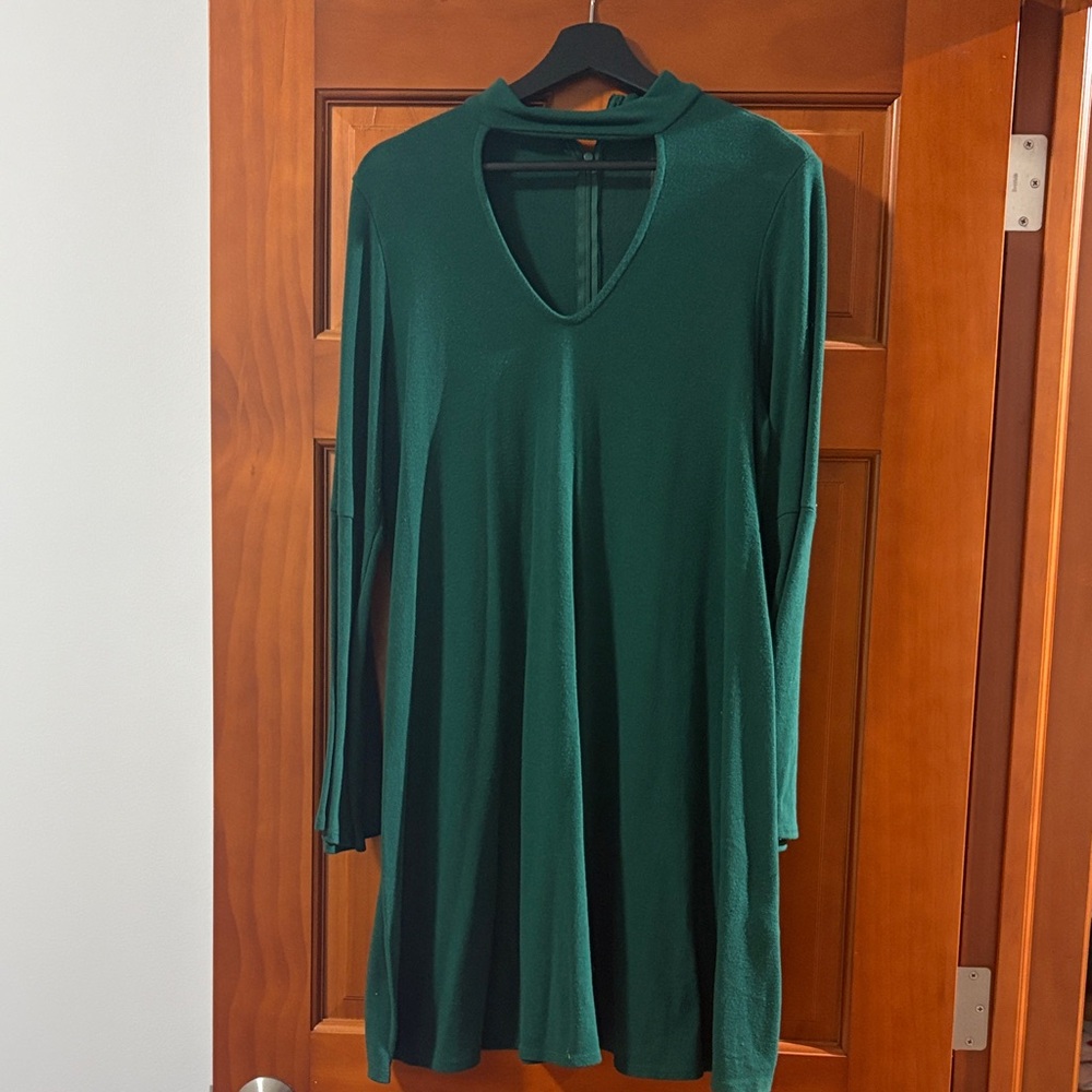 Green Karen Kane Long Sleeve Dress
